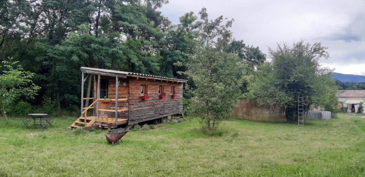Charmante Roulotte Atypique Jaujac Exteriér fotografie